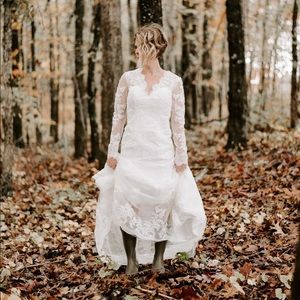 Custom ivory lace wedding dress